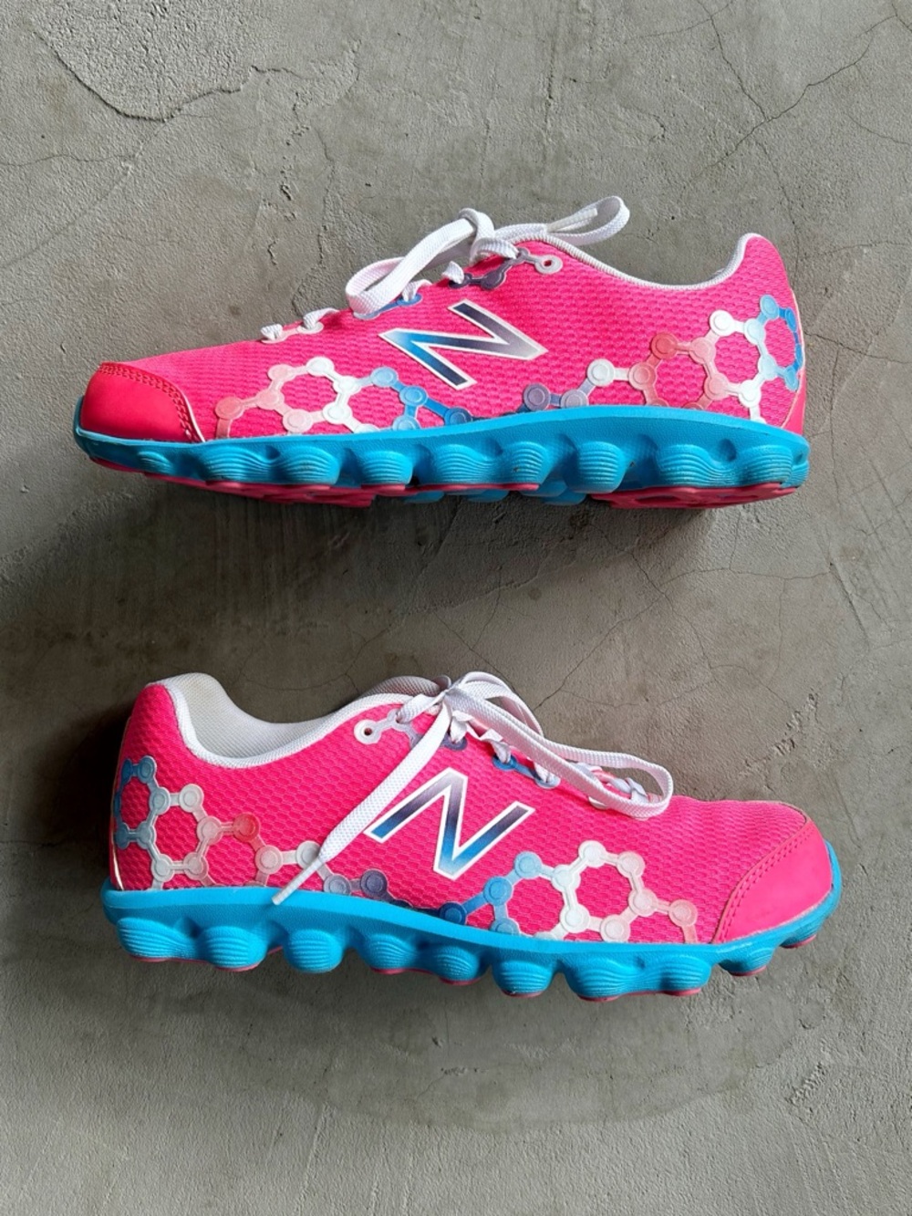 🆕 Listing! New Balance | 'Minimus Ionix 3090 Running Shoes' Youth/Womens